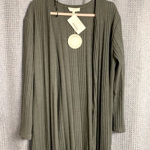 Charcoal gray solid duster